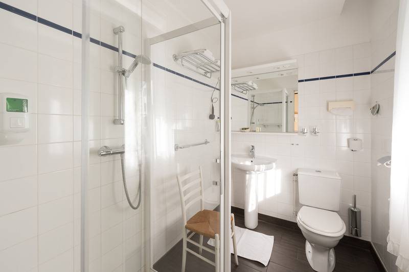 غرفة قياسية, Armoric