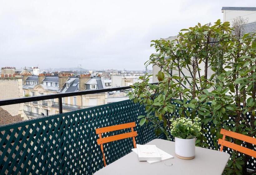 اتاق لوکس, Le Littre