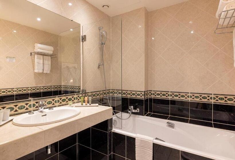 سوئیت با چشمانداز, Le Littre