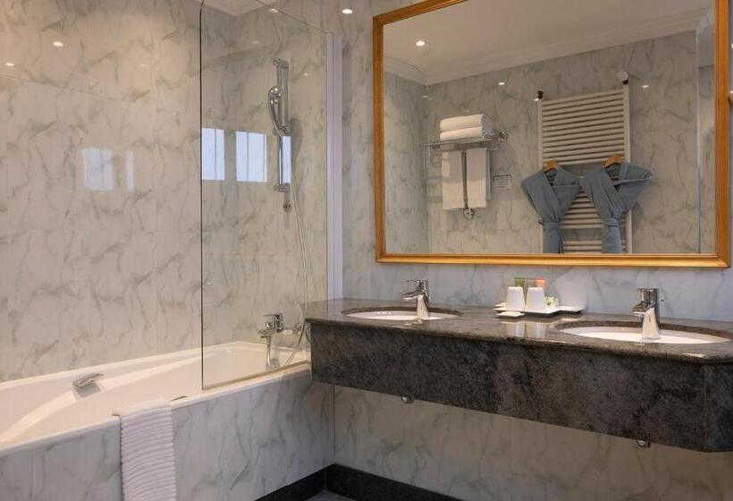 سوئیت با چشمانداز, Le Littre