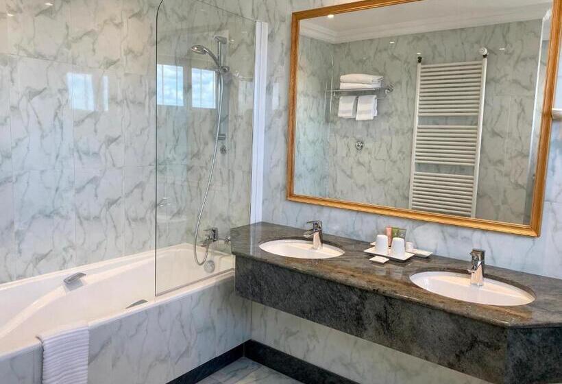 سوئیت با چشمانداز, Le Littre