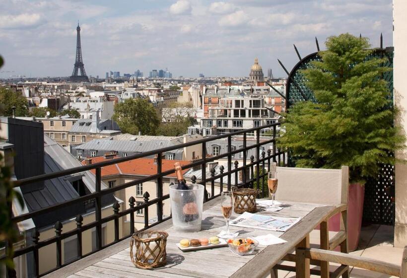 اتاق سوپریور با چشمانداز, Le Littre