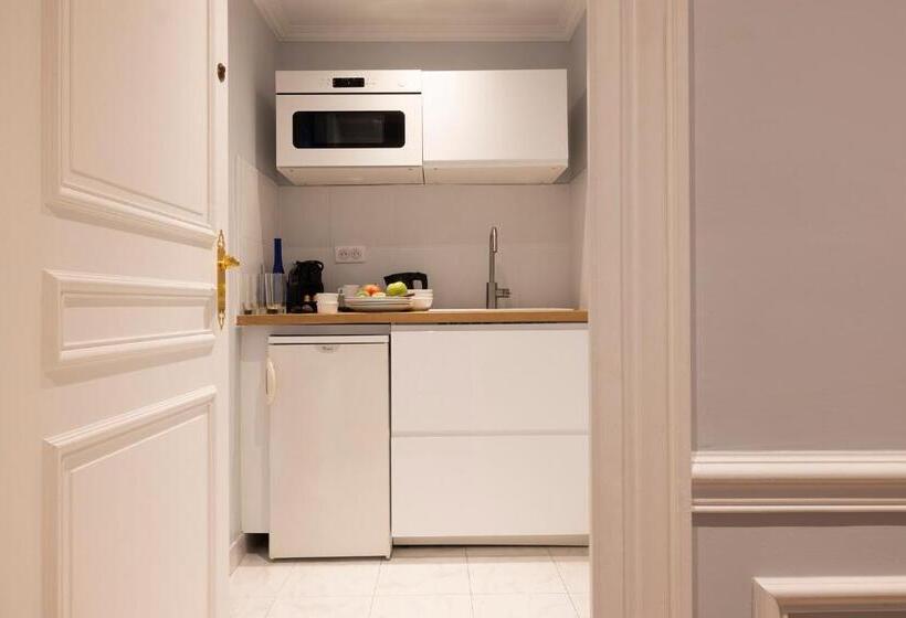 Suite with Terrace, Le Littre