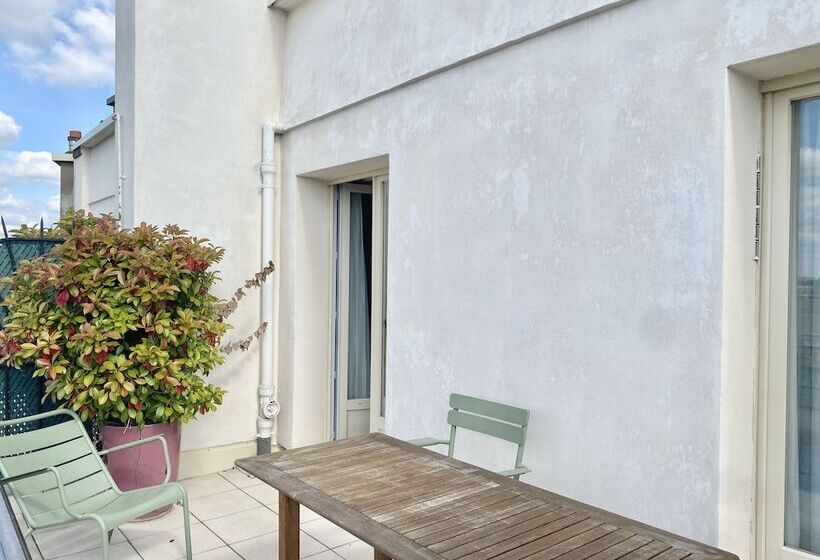 اتاق اجرایی, Le Littre