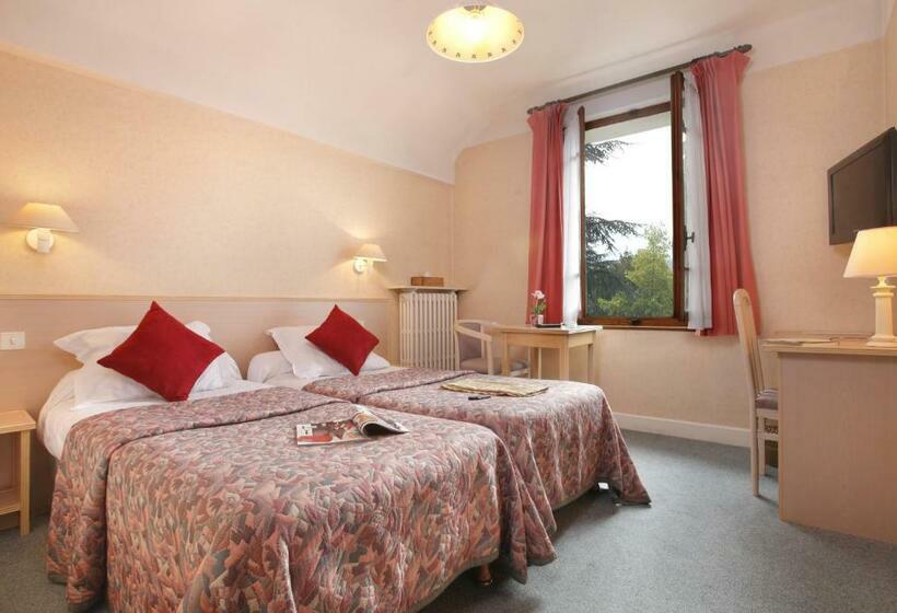 Номер Стандарт, Les Marronniers