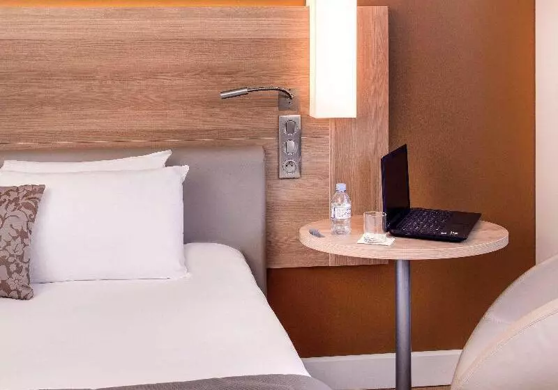 キングサイズベッドのクラシックルーム, Mercure Macon Bord De Saone