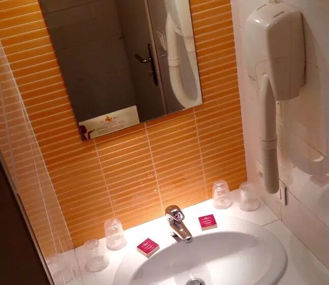ファミリールーム, Amerique Hotel Palavas Piscine Plage