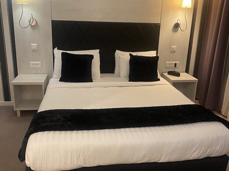 Полулюкс, Auberge De L'etoile