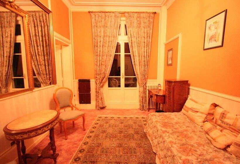 Номер Стандарт Трехместный, Belle Isle Sur Risle   Chateau Hotel & Spa