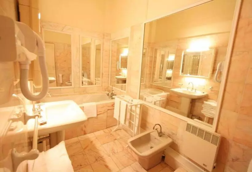 スタンダードトリプルルーム, Belle Isle Sur Risle   Chateau Hotel & Spa