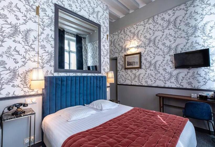 スーペリアールーム, Dauphine Saint Germain