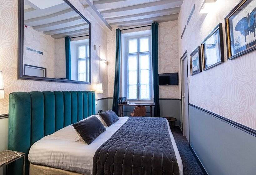 スーペリアールーム, Dauphine Saint Germain