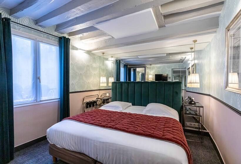 スーペリアールーム, Dauphine Saint Germain