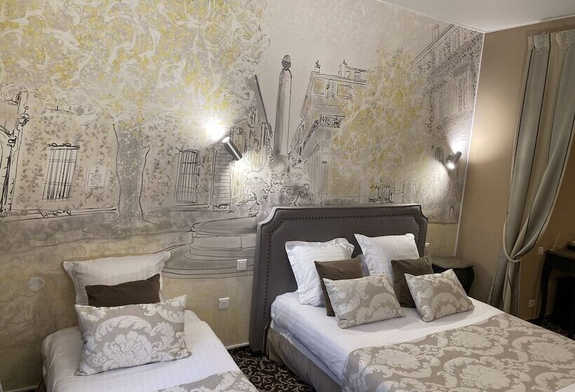Номер Deluxe, Des Augustins