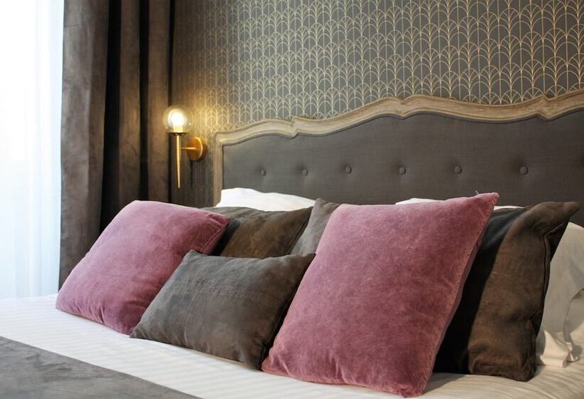 豪华房间, Des Augustins