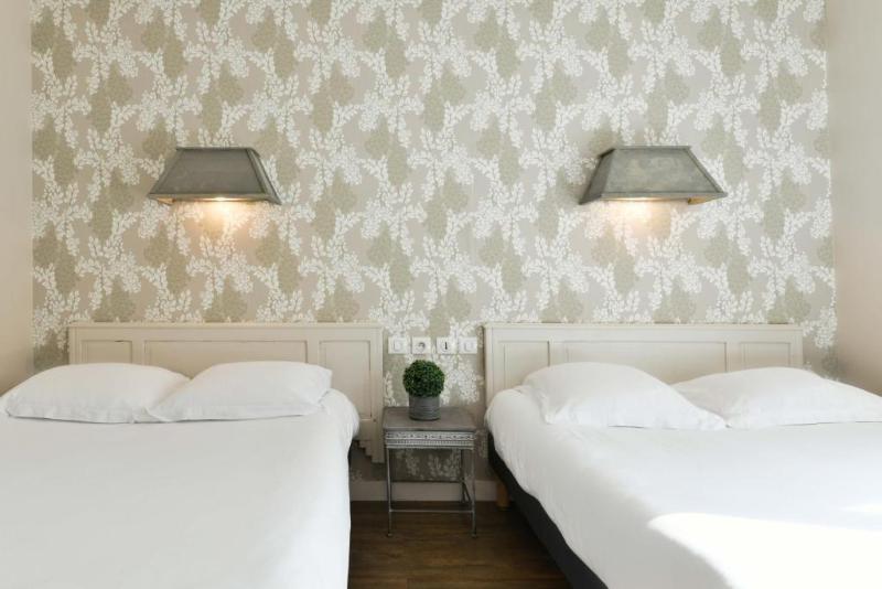 חדר משפחתי, Du Commerce