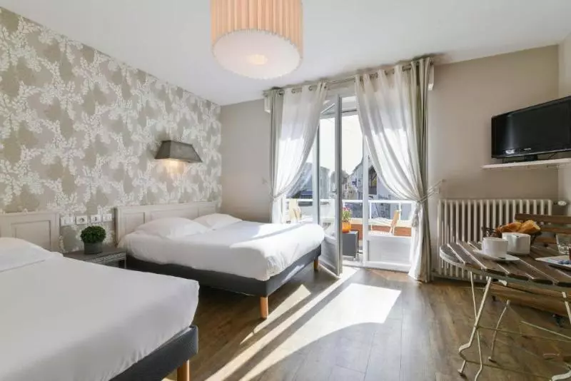 Chambre Familiale, Du Commerce