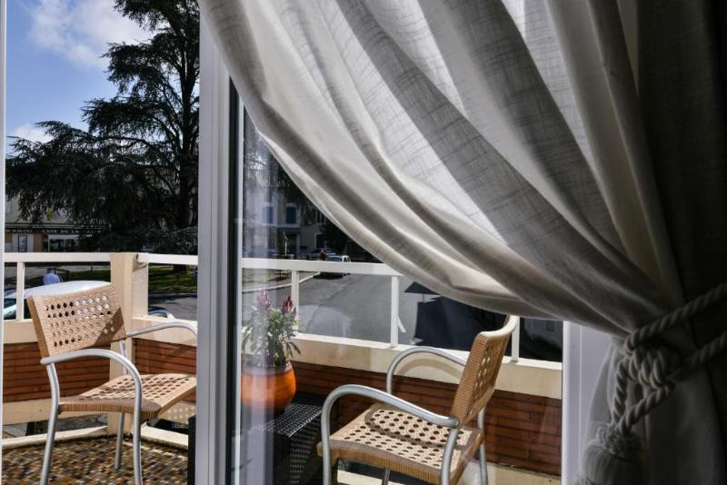 חדר סטנדרט, Du Commerce