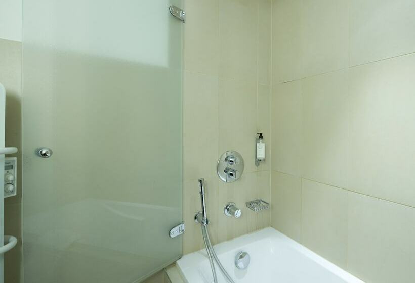 Номер Deluxe, Grand Hôtel Bristol