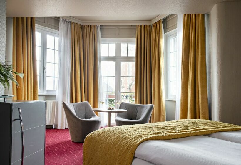Полулюкс, Grand Hôtel Bristol