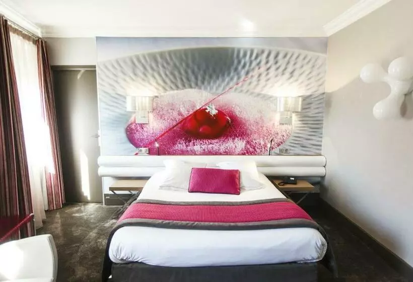 プレステージルーム, Hostellerie Du Chapeau Rouge