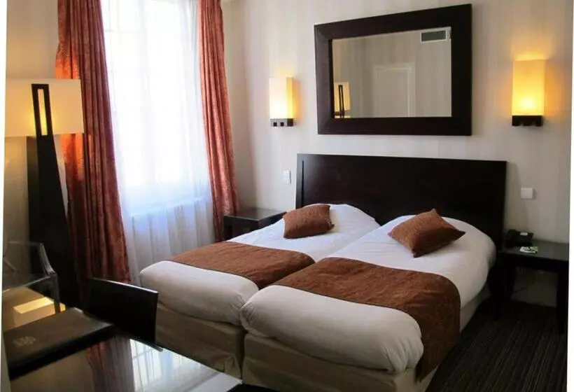スーペリアールーム, Hostellerie Du Chapeau Rouge