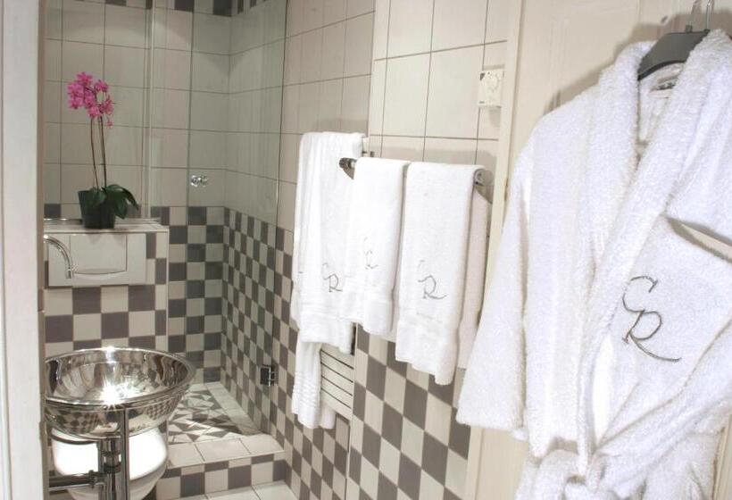 اتاق استاندارد, Hostellerie Du Chapeau Rouge