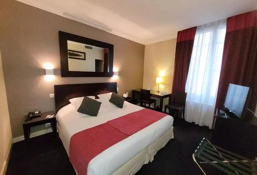 スタンダードルーム, Hostellerie Du Chapeau Rouge