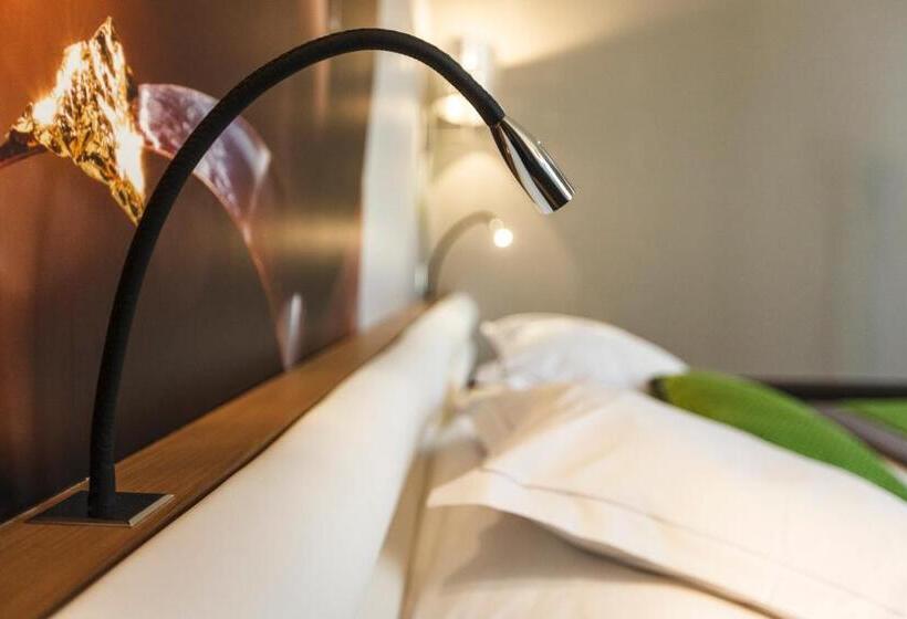 غرفة ديلوكس, Hostellerie Du Chapeau Rouge