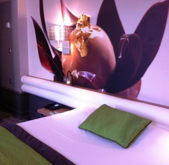 اتاق لوکس, Hostellerie Du Chapeau Rouge