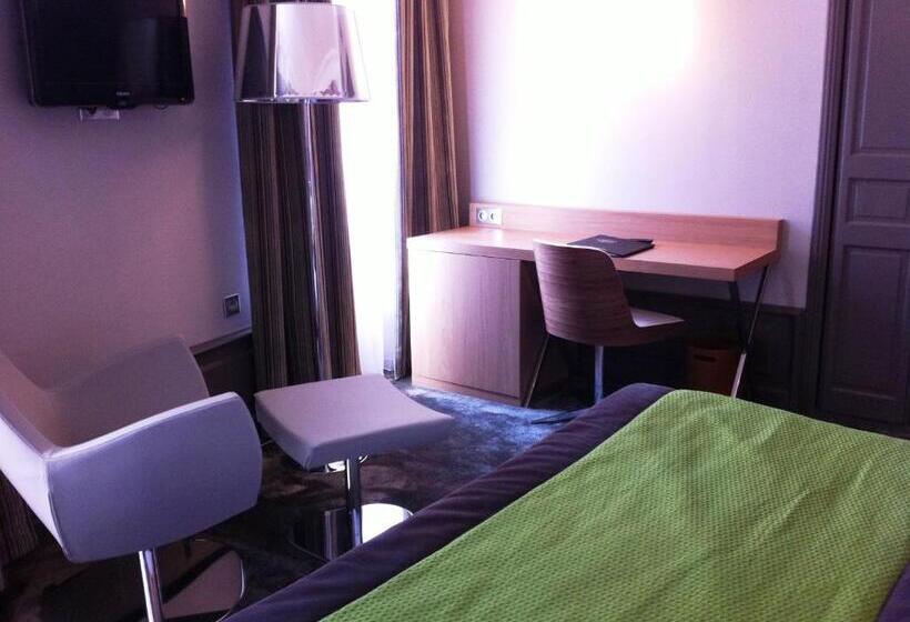 غرفة ديلوكس, Hostellerie Du Chapeau Rouge