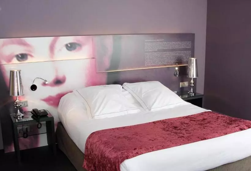 デラックスルーム, Hostellerie Du Chapeau Rouge