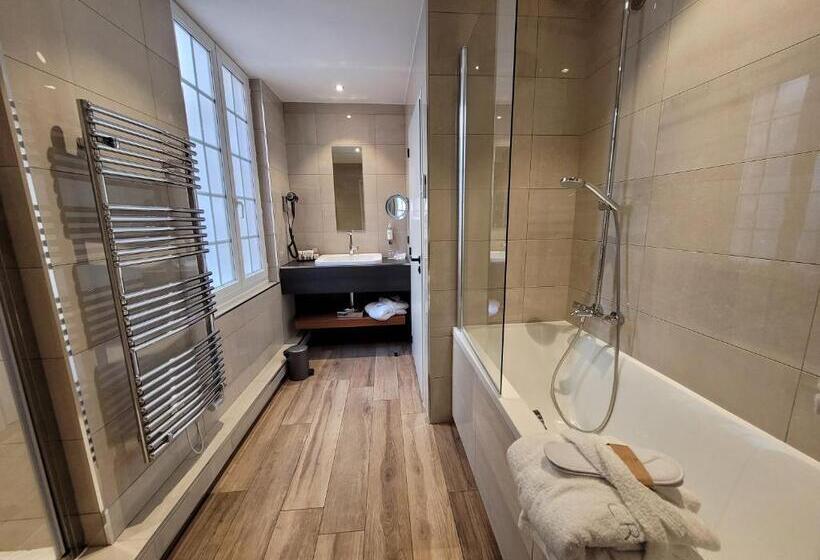 Полулюкс, Hostellerie Du Chapeau Rouge