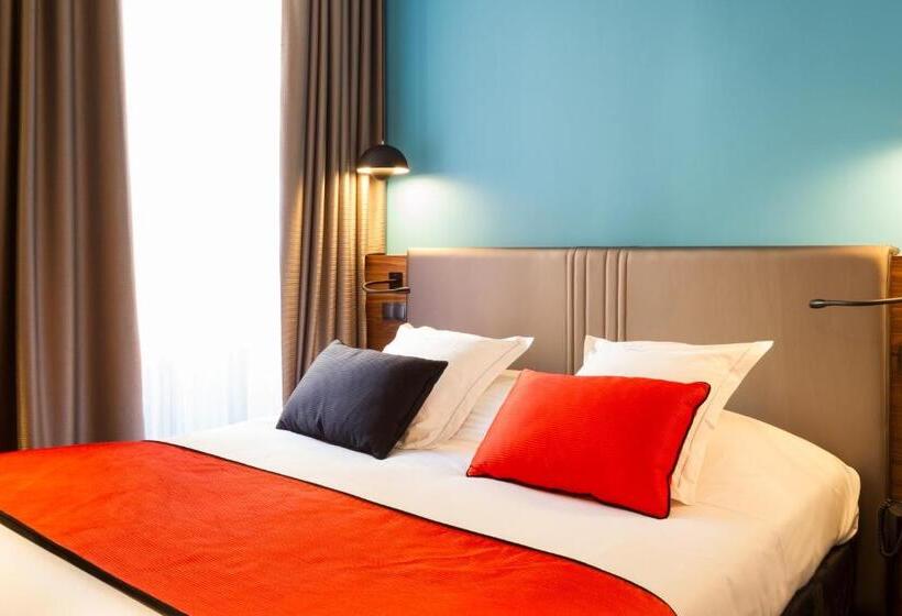 سوییت جونیور, Hostellerie Du Chapeau Rouge