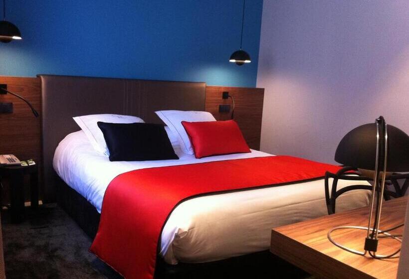 جناح جونيور, Hostellerie Du Chapeau Rouge