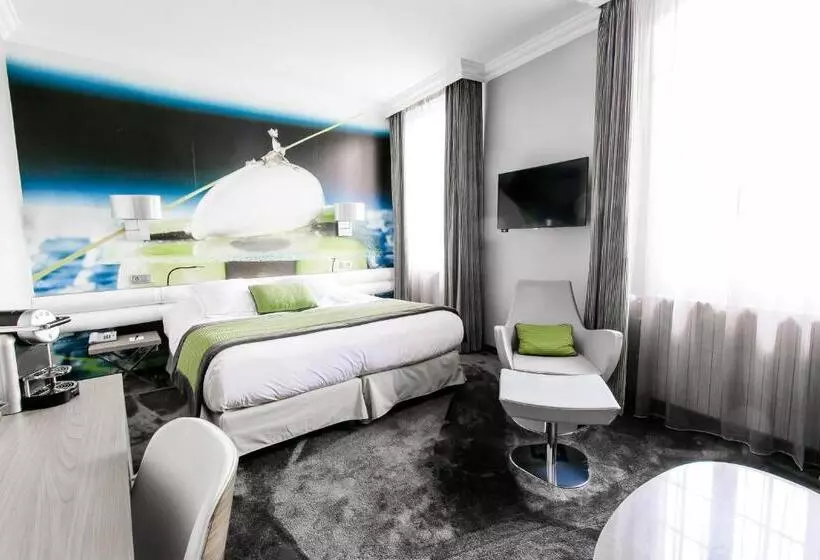 ファミリールーム, Hostellerie Du Chapeau Rouge