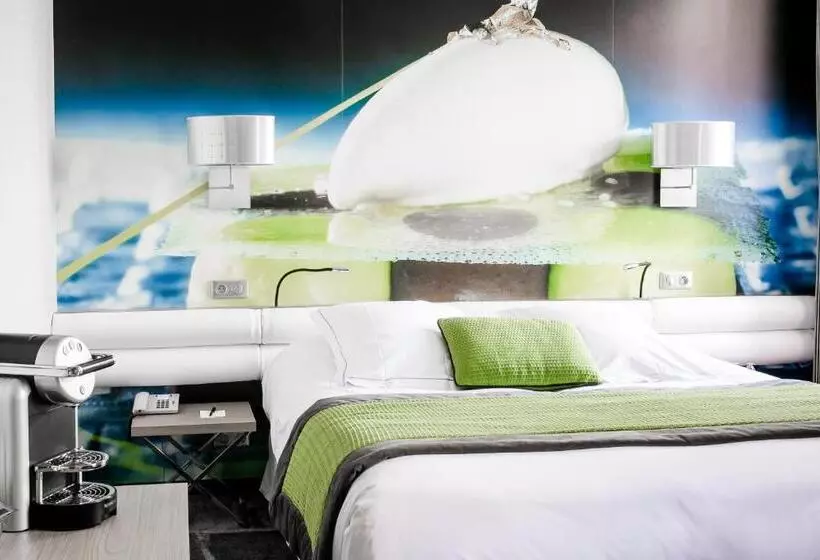 ファミリールーム, Hostellerie Du Chapeau Rouge