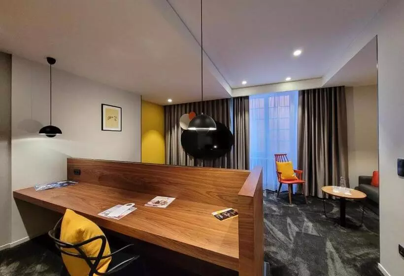 ファミリールーム, Hostellerie Du Chapeau Rouge