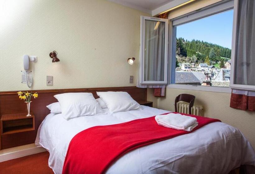 غرفة قياسية ثلاثية, Hôtel Beauséjour