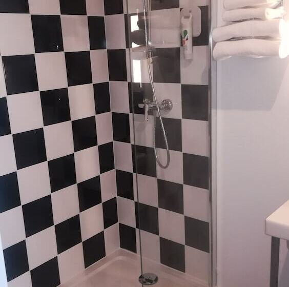 スタンダードルーム, Ibis Styles Marseille Vieuxport