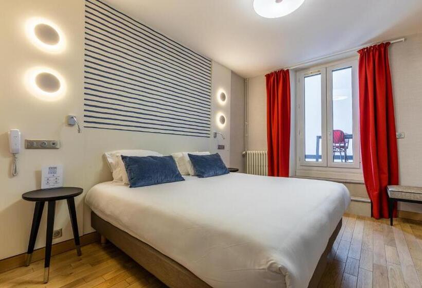 غرفة قياسية ثلاثية مزودة بتراس, Kyriad Saint Malo Centre Plage