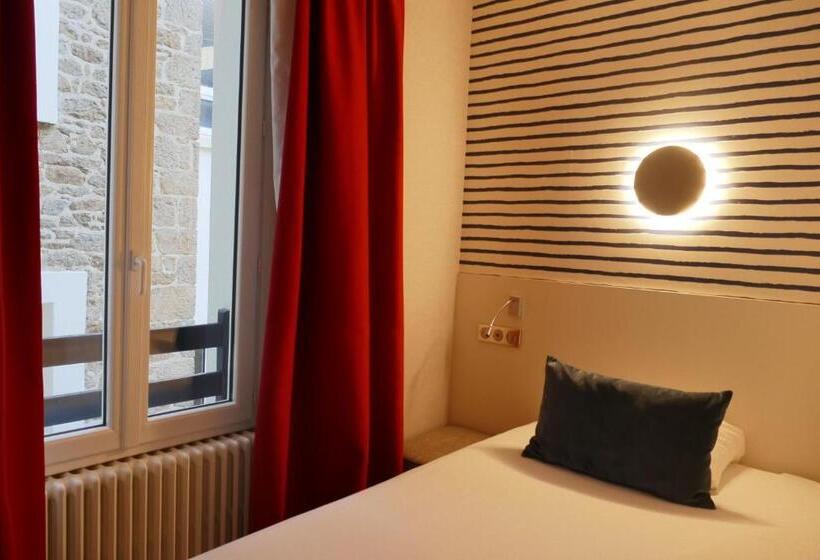 غرفة قياسية ثلاثية مزودة بتراس, Kyriad Saint Malo Centre Plage