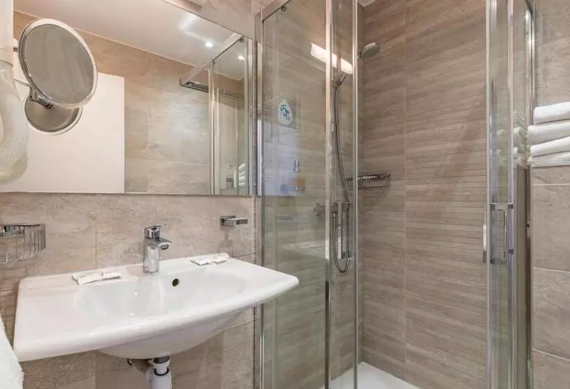 スタンダード４人部屋, Kyriad Saint Malo Centre Plage
