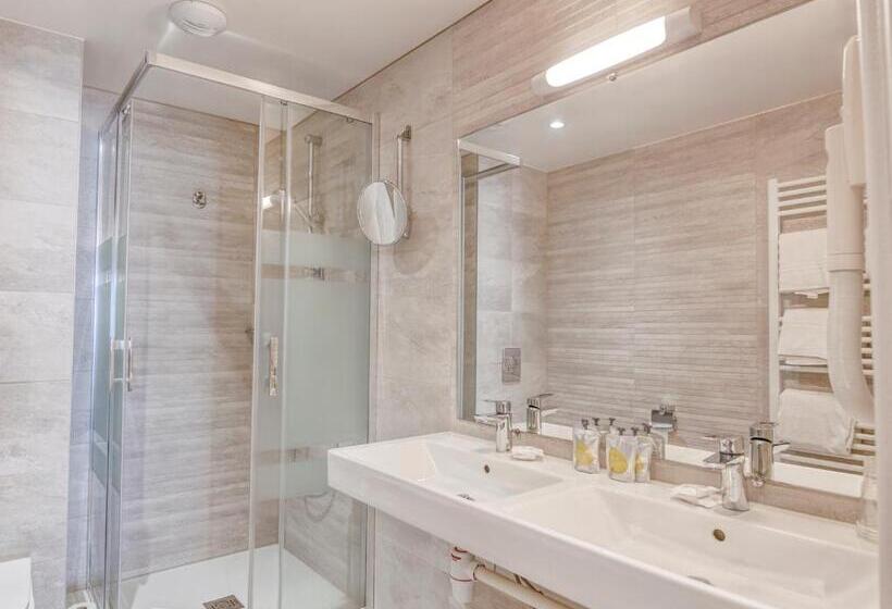 غرفة قياسية رباعية مطلة على البحر, Kyriad Saint Malo Centre Plage