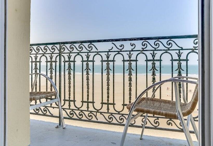 غرفة قياسية رباعية مطلة على البحر, Kyriad Saint Malo Centre Plage