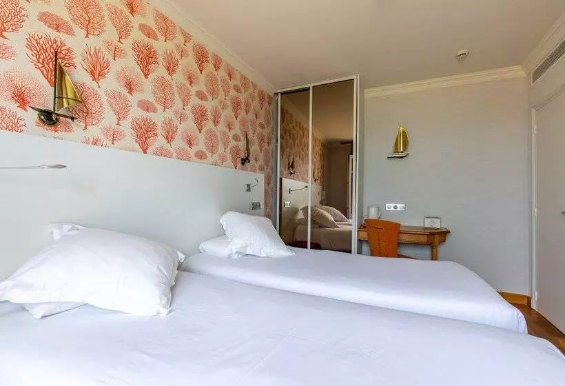 オーシャンビュースーペリアールーム, Kyriad Saint Malo Centre Plage