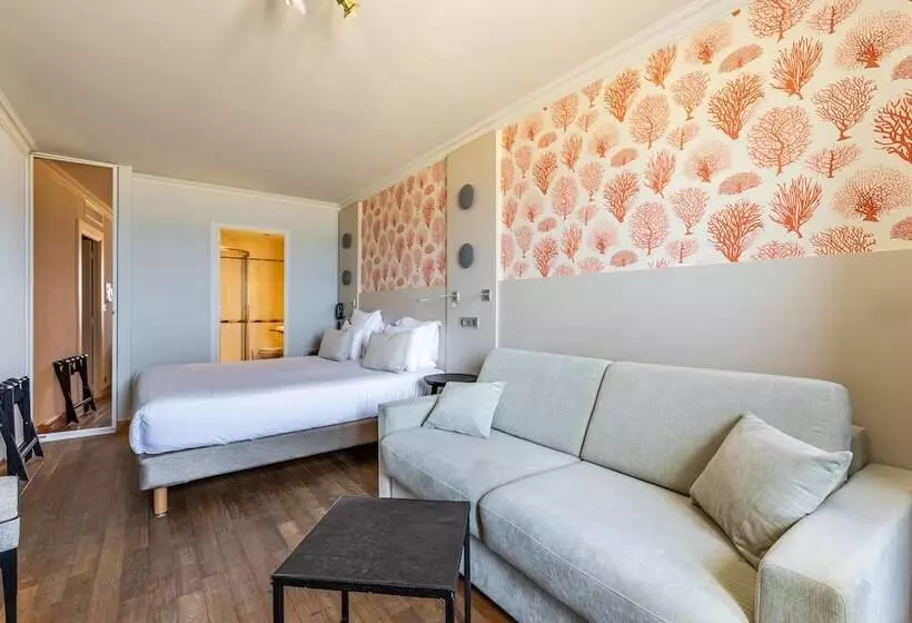 景色の見えるスタンダード４人部屋, Kyriad Saint Malo Centre Plage