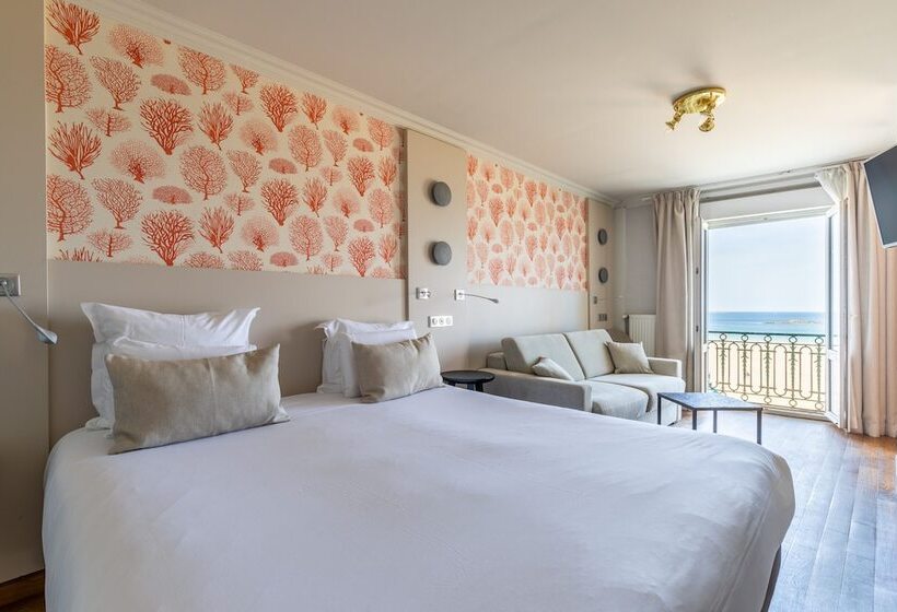Pokój Czteroosobowy Standard Widok Morze, Kyriad Saint Malo Centre Plage