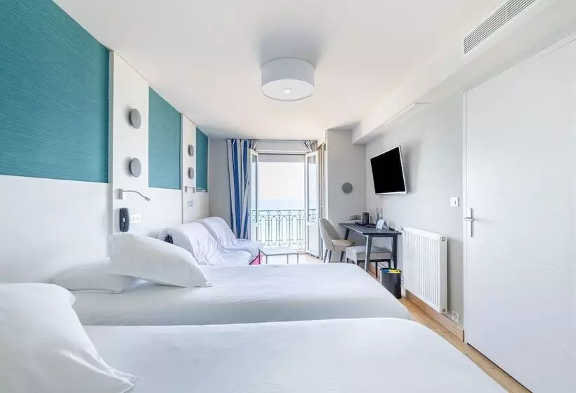 景色の見えるスタンダード４人部屋, Kyriad Saint Malo Centre Plage