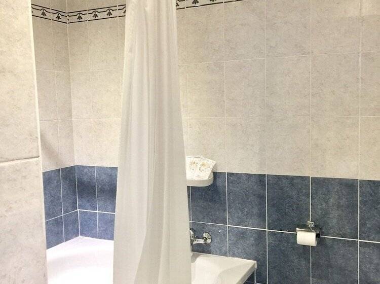 スタンダードトリプルルーム, Lepante